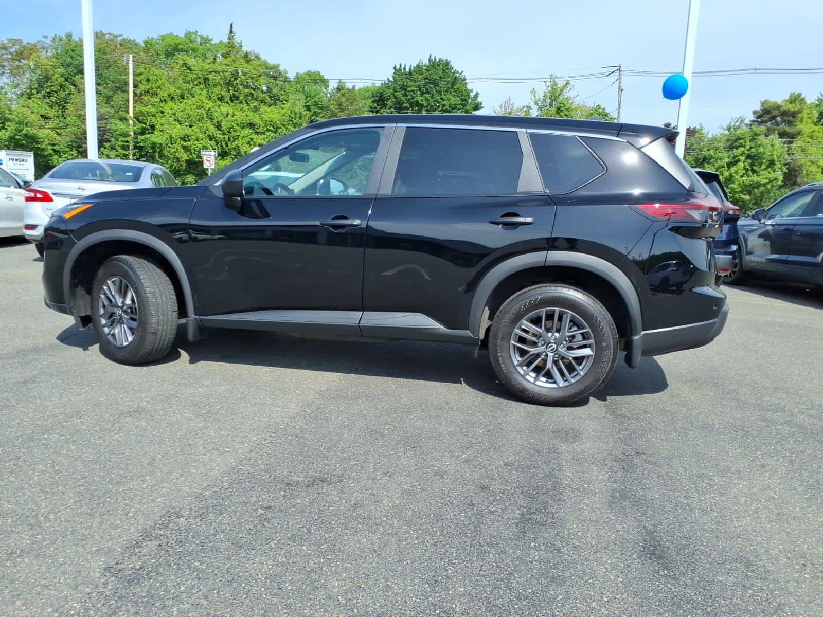 Certified 2025 Nissan Rogue S AWD/4WD image 8