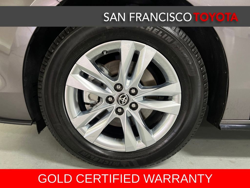 Certified 2021 Toyota Sienna Limited image 9