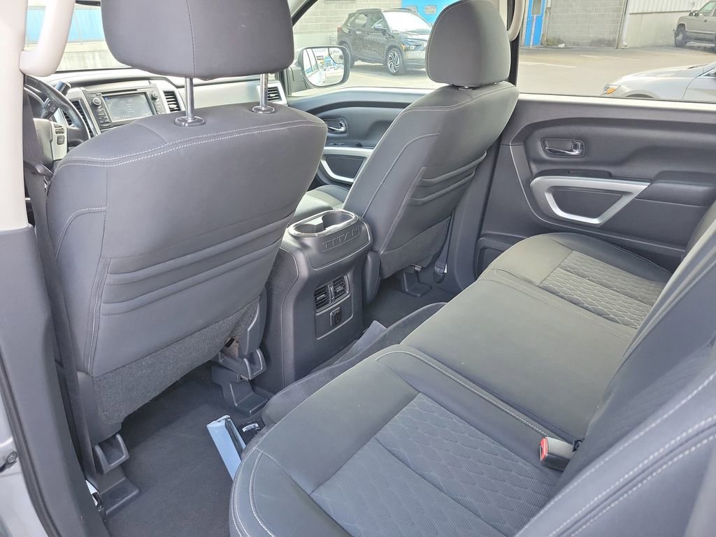 Used 2018 Nissan Titan SV w/ SV Convenience Package AWD/4WD image 17
