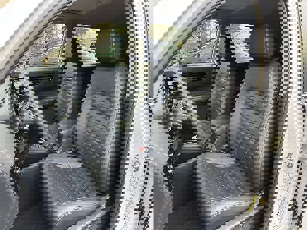 Used 2024 Honda CR-V EX-L image 11