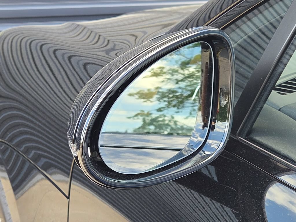 Certified 2026 Porsche Macan AWD/4WD image 28