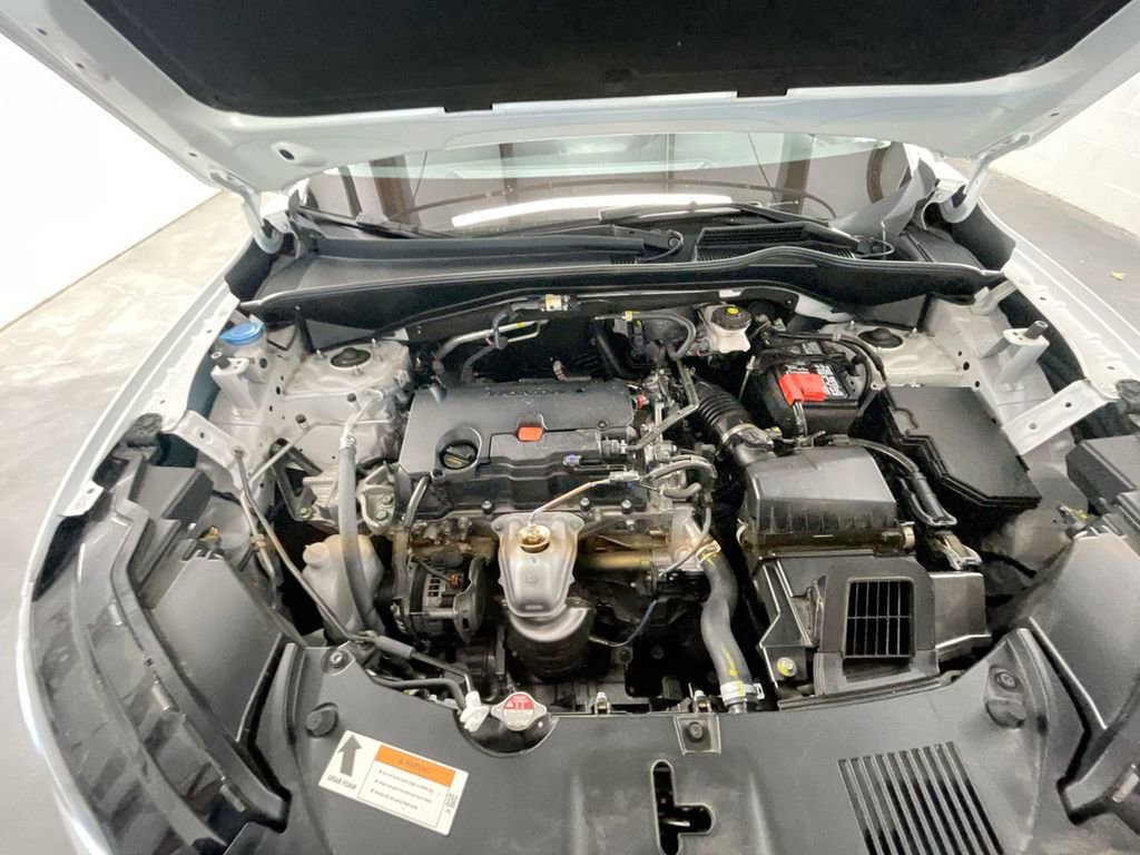 Used 2025 Honda HR-V LX image 27