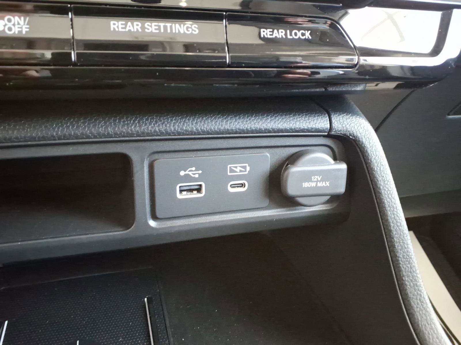 Certified 2023 Honda Pilot Touring image 21