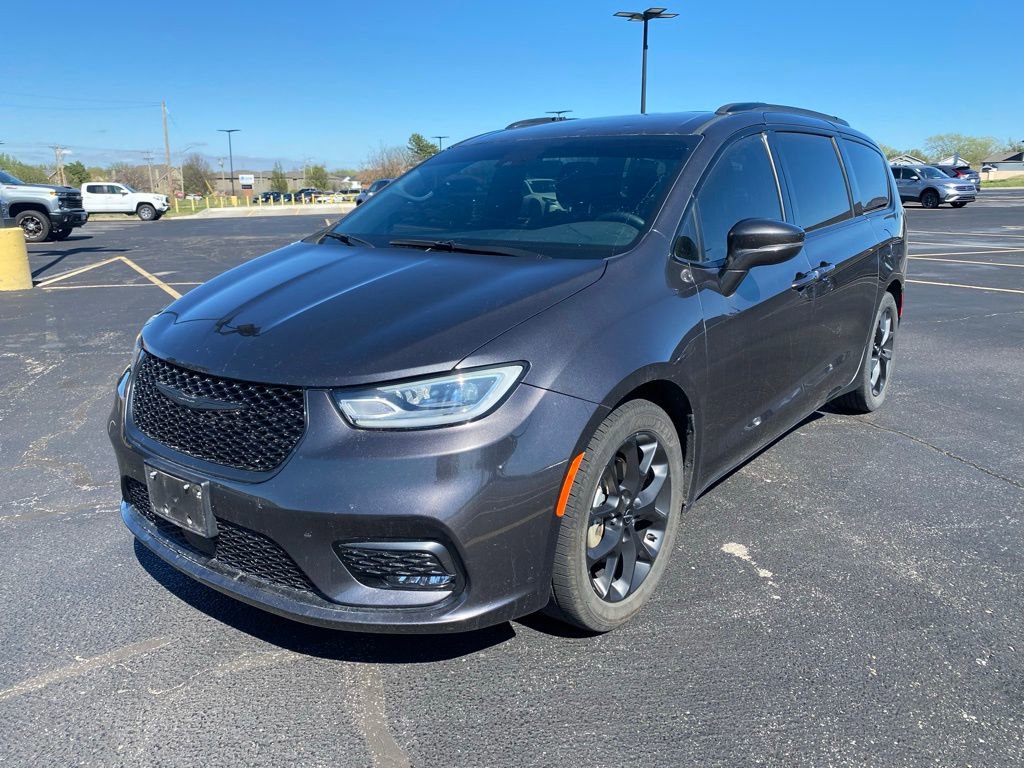 Used 2022 Chrysler Pacifica Touring-L w/ S Appearance Package image 5
