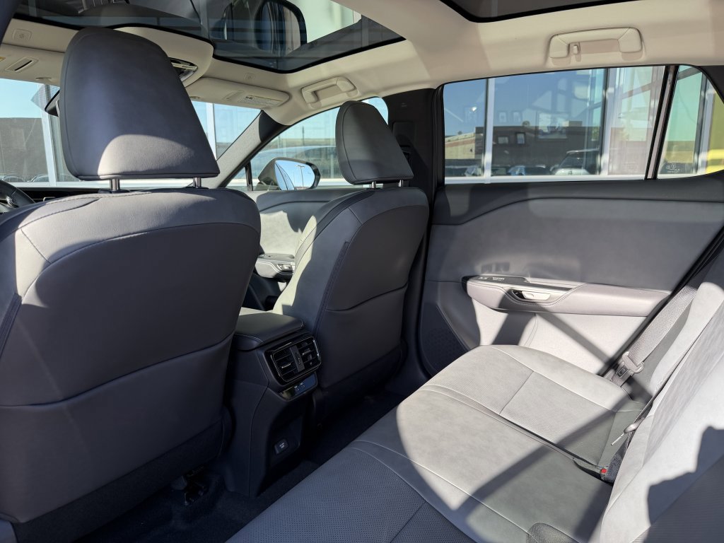 Used 2023 Lexus RZ 450e Premium image 30