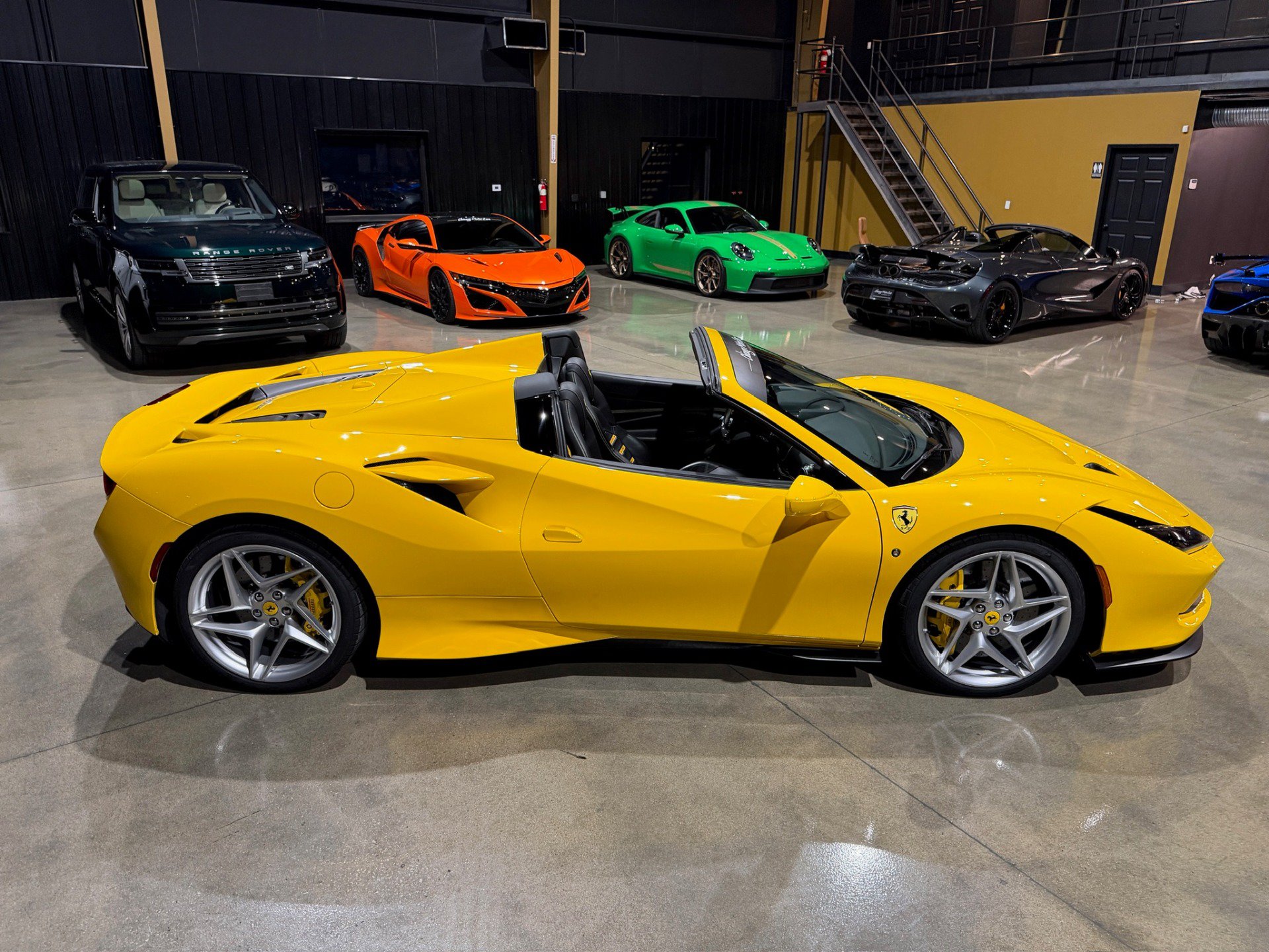 Used 2023 Ferrari F8 Tributo RWD image 14