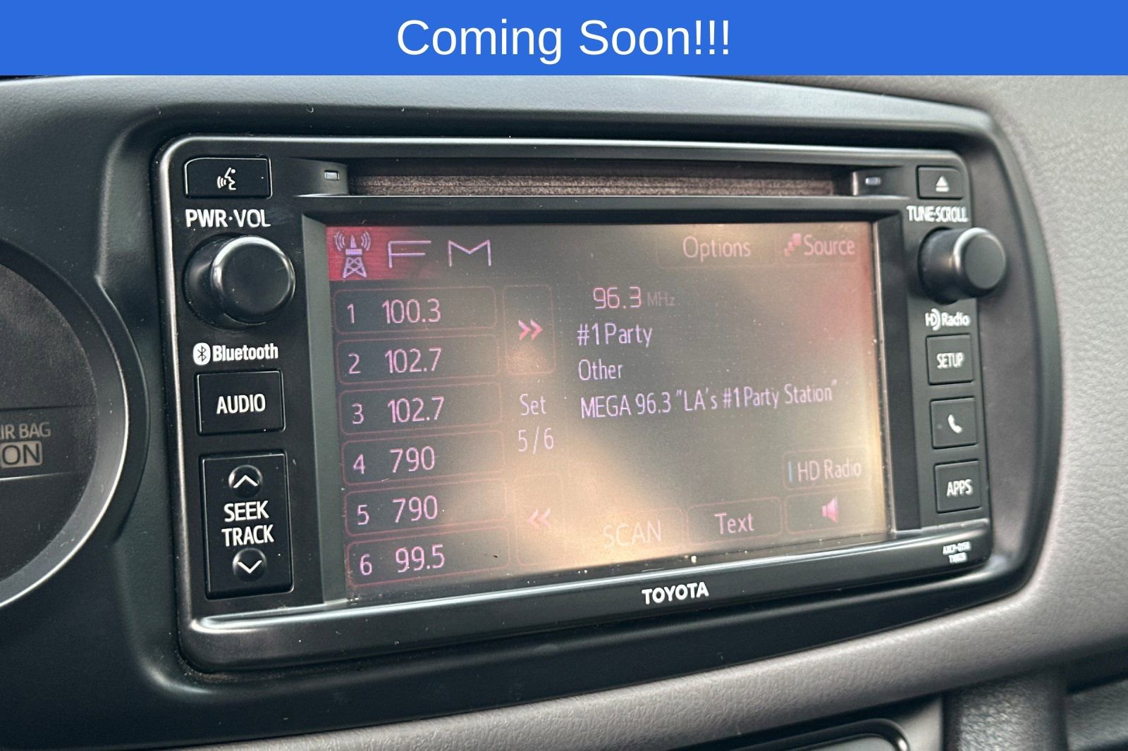 Used 2015 Toyota Yaris L FWD image 19