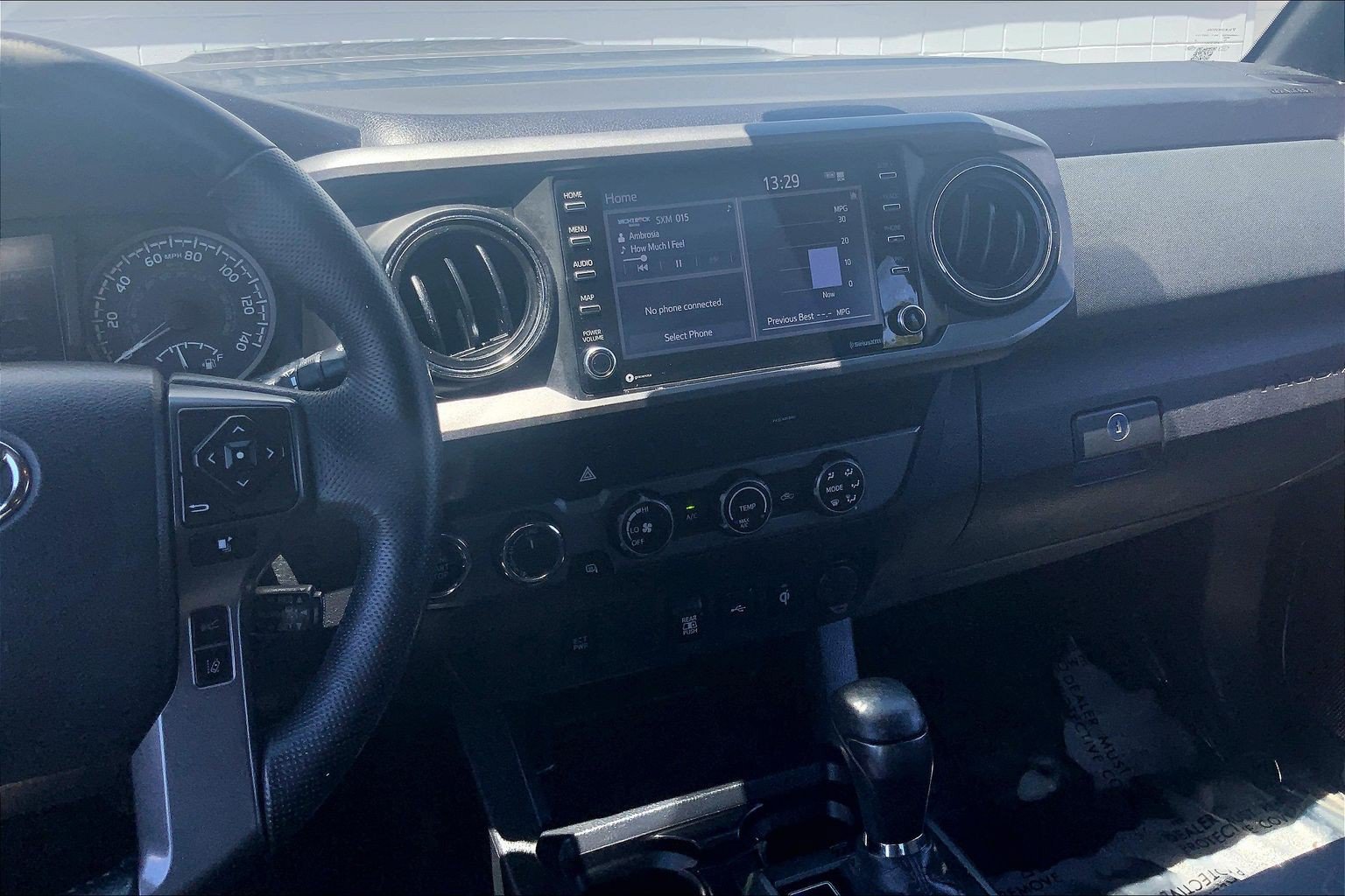 Used 2020 Toyota Tacoma TRD Sport AWD/4WD image 7