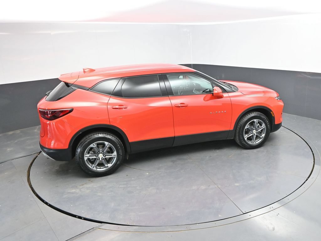 Used 2025 Chevrolet Blazer LT FWD image 30