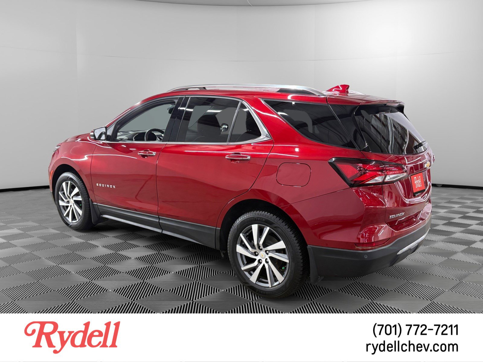 Used 2022 Chevrolet Equinox Premier w/ LPO, Floor Liner Package AWD/4WD image 3