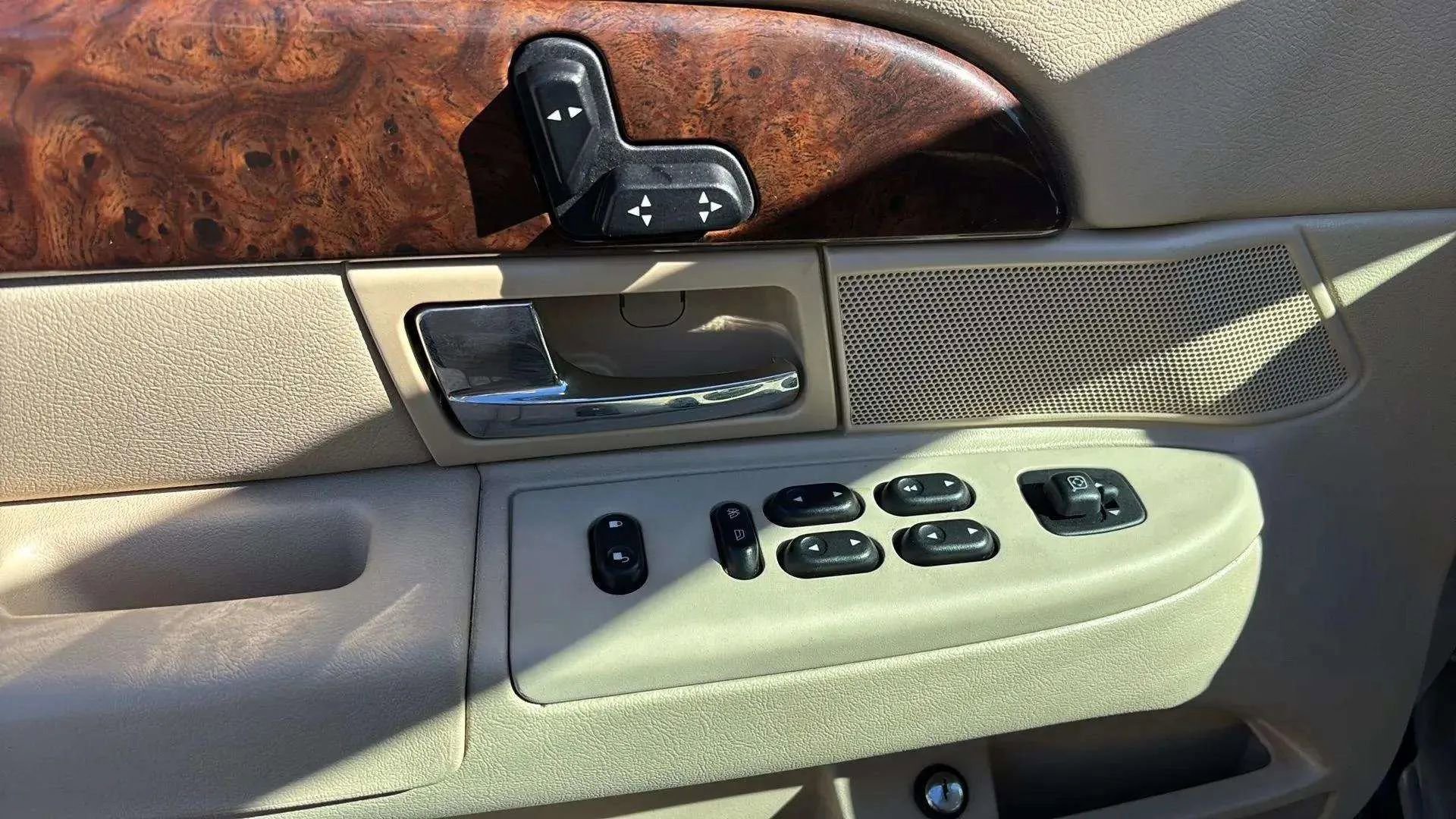 Used 2007 Mercury Grand Marquis LS image 10