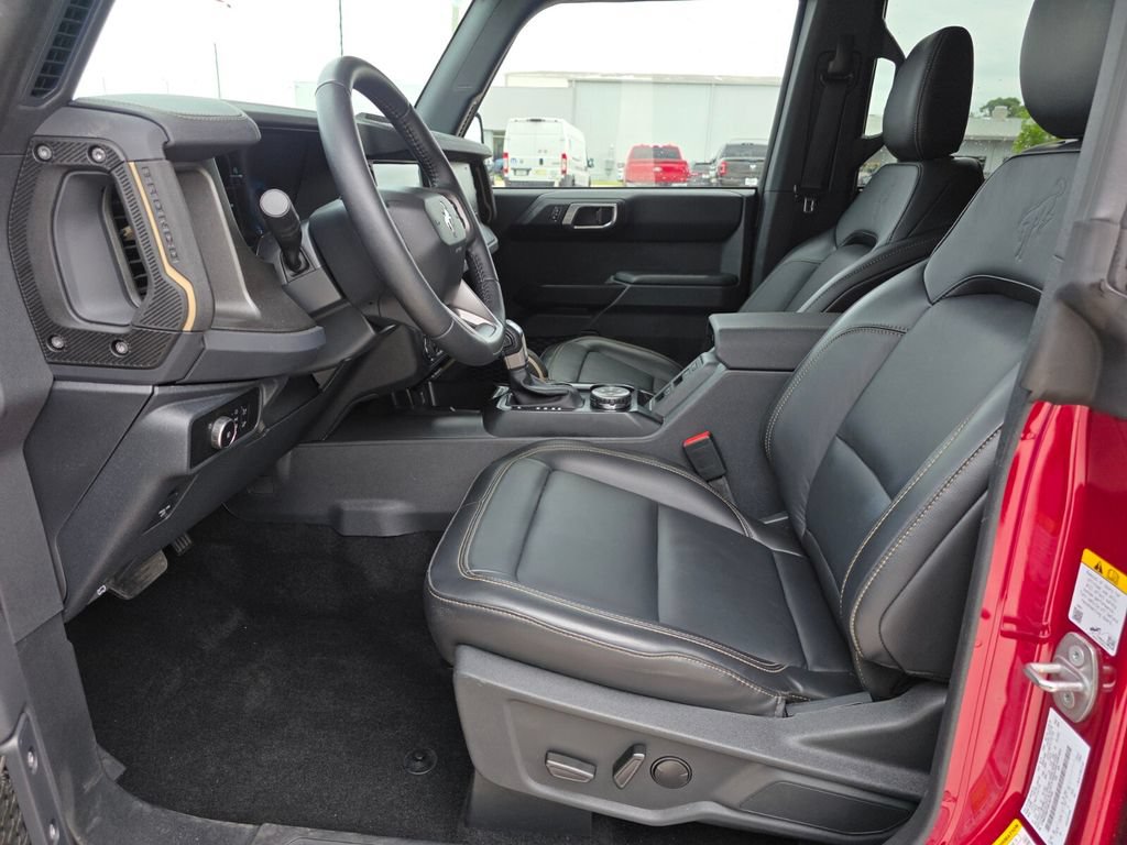 Used 2025 Ford Bronco Badlands w/ Sasquatch Package AWD/4WD image 27