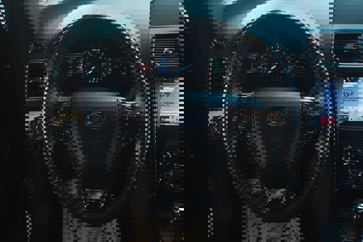 Used 2019 Ford Explorer XLT w/ Equipment Group 201A image 25