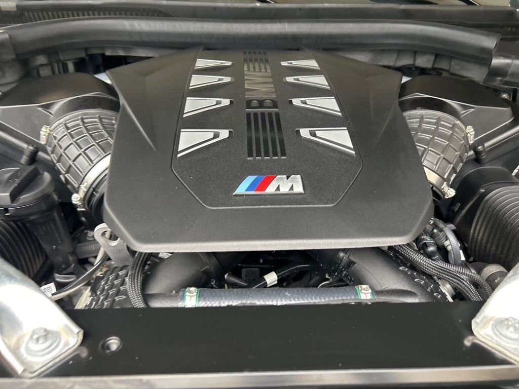 Used 2023 BMW X7 M60i w/ Executive Package image 14