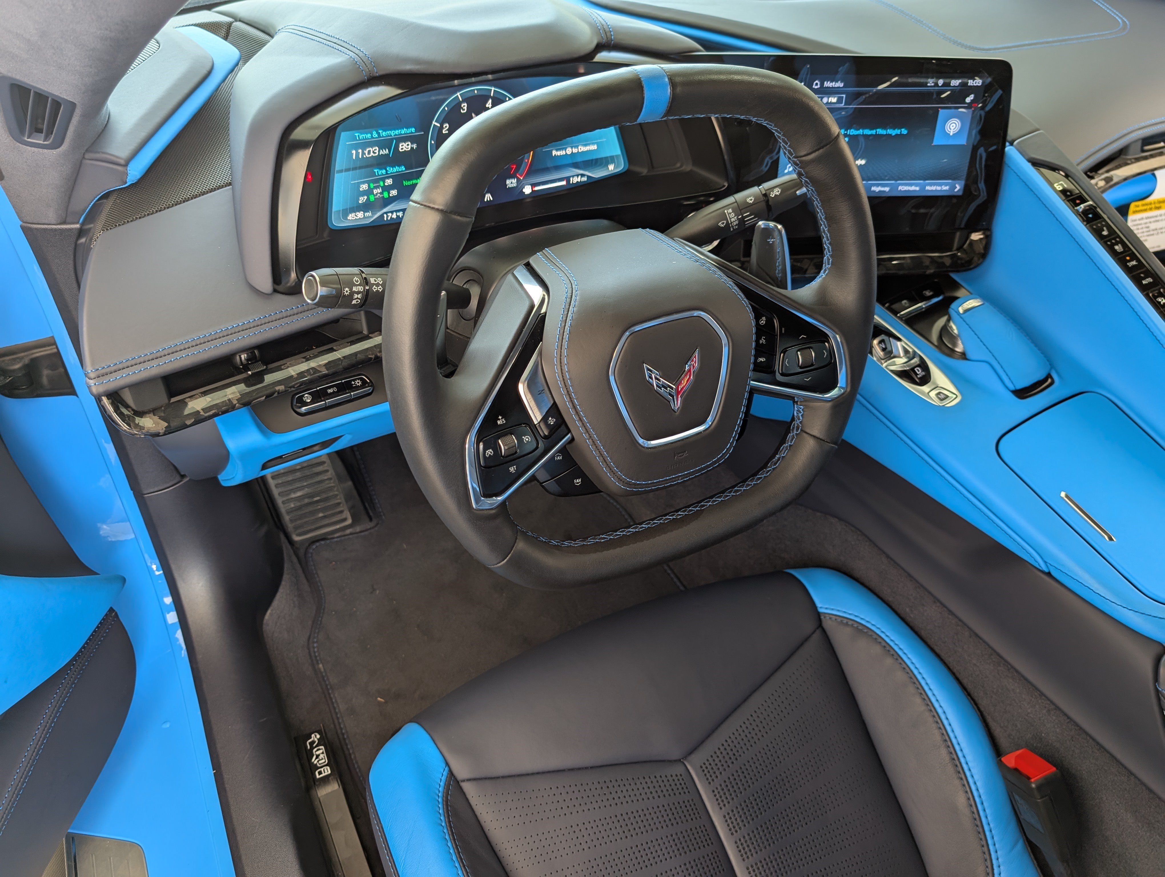 Used 2024 Chevrolet Corvette Stingray Premium Cpe w/ Z51 Performance Package RWD image 20