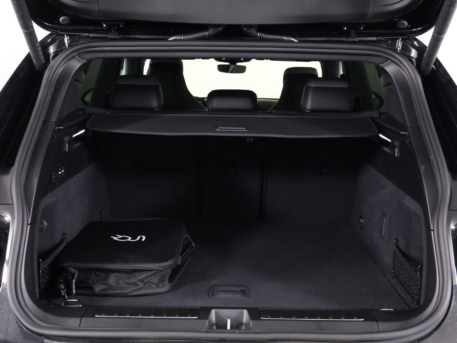 New 2026 Porsche Cayenne Electric AWD/4WD image 19