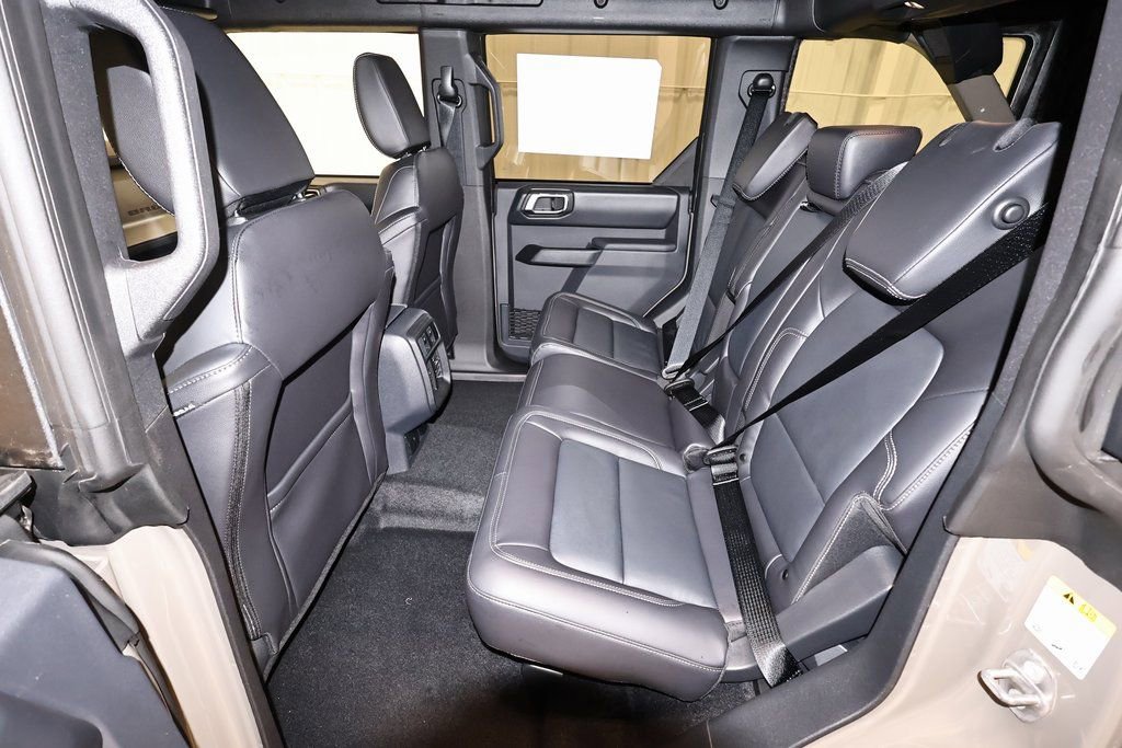 New 2025 Ford Bronco Outer Banks w/ Sasquatch Package image 12