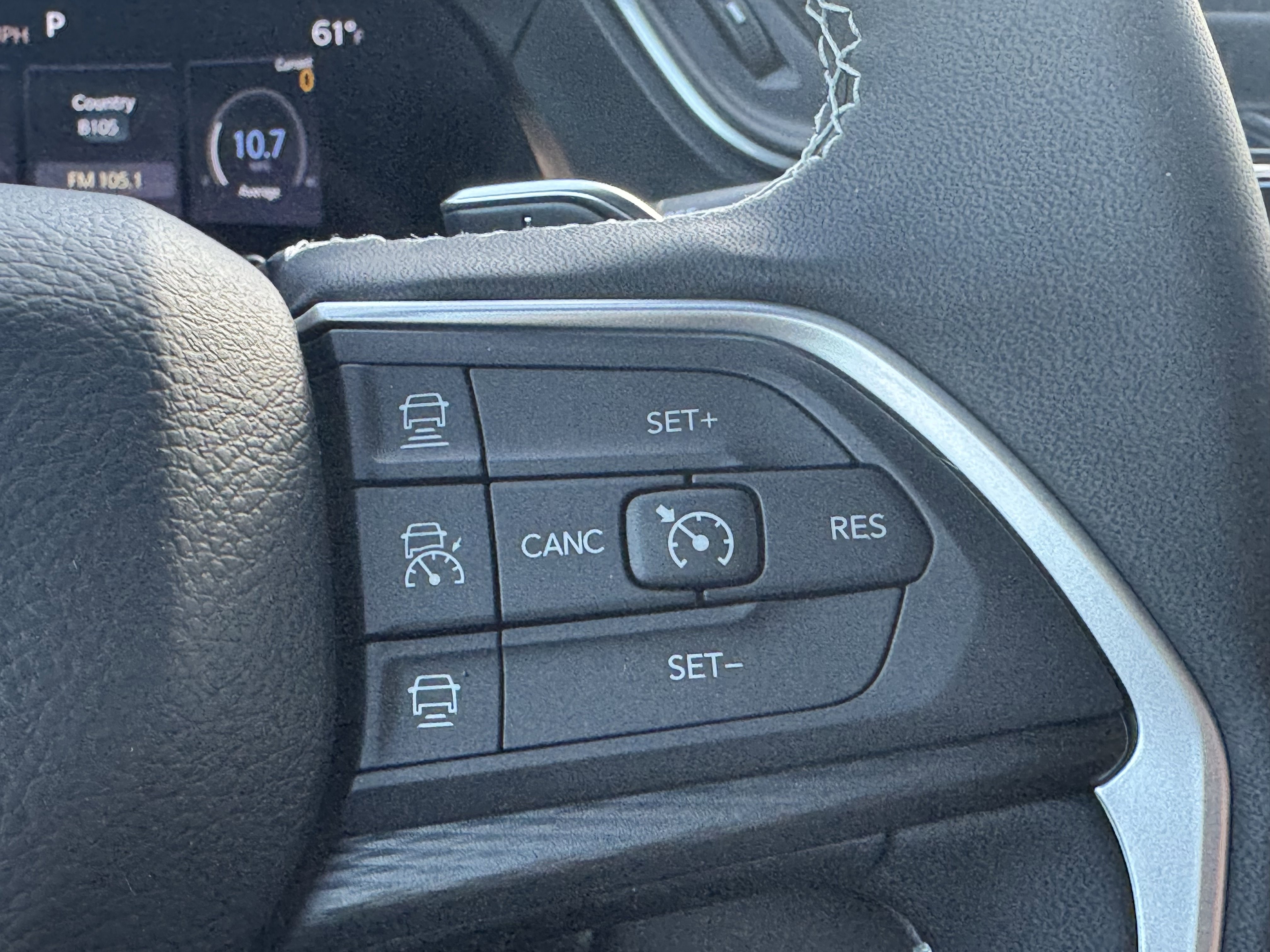 New 2025 Jeep Grand Cherokee L Altitude image 15