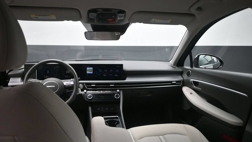 Used 2025 Hyundai Sonata SEL FWD image 21