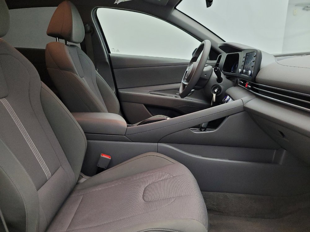 Used 2024 Hyundai Elantra SE image 21