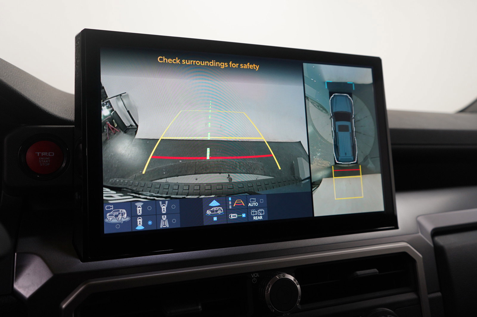 Used 2025 Toyota 4Runner TRD Sport Premium w/ Tow Technology Package image 24