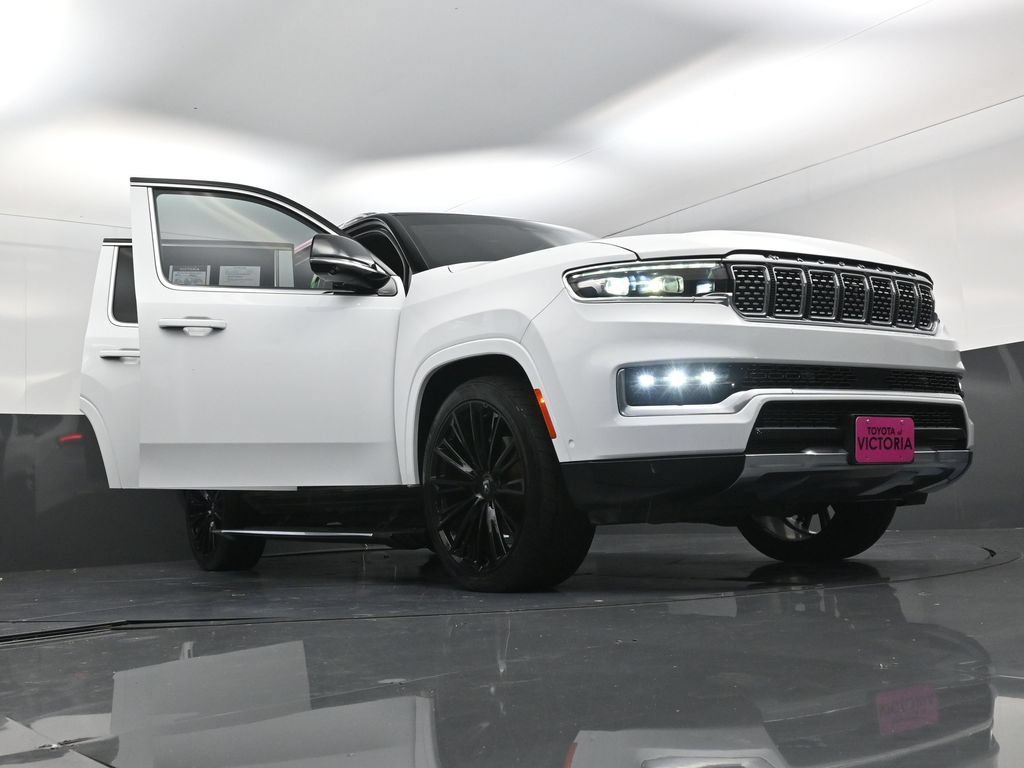 Used 2022 Jeep Grand Wagoneer Series I AWD/4WD image 30