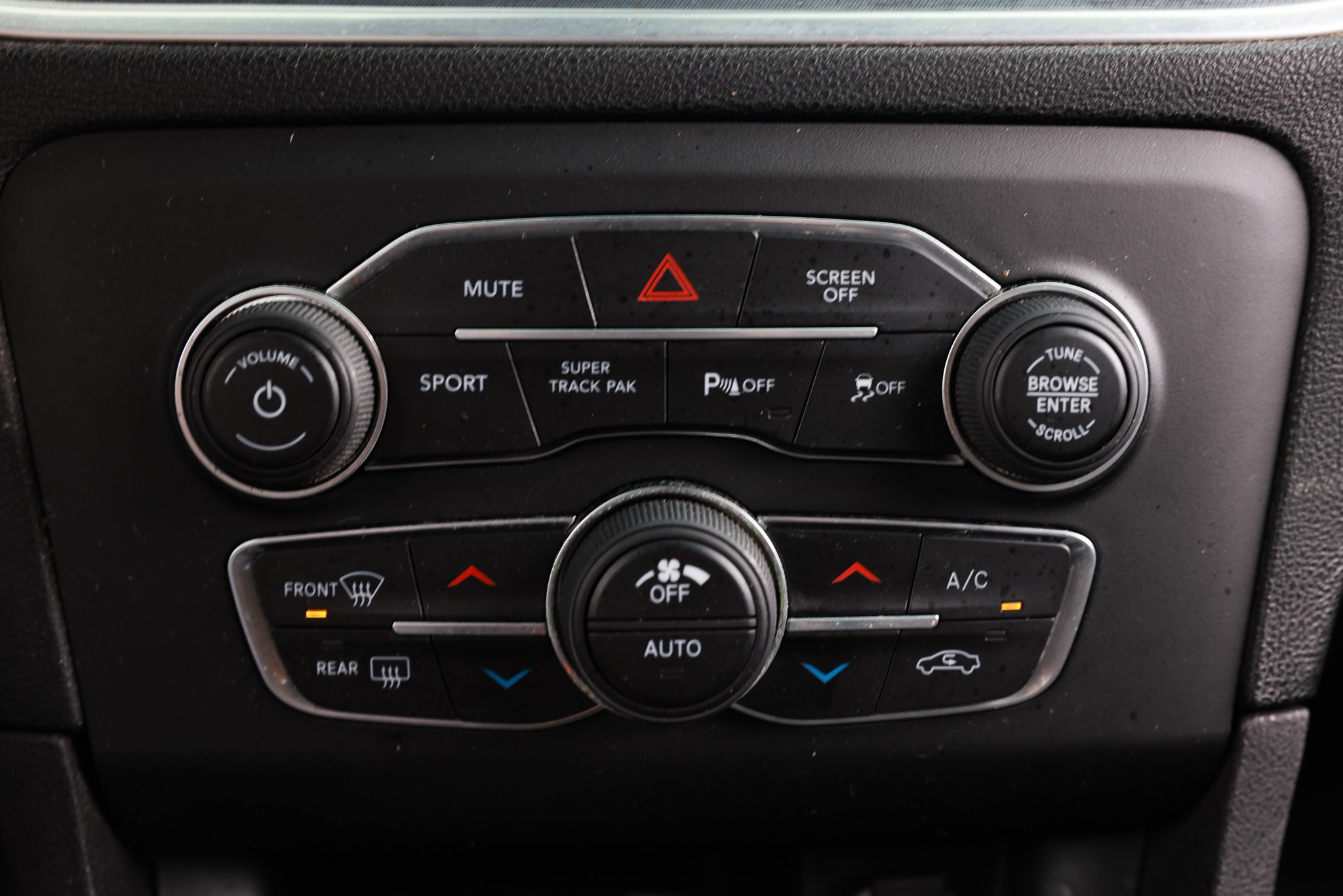 Used 2018 Dodge Charger R/T RWD image 37