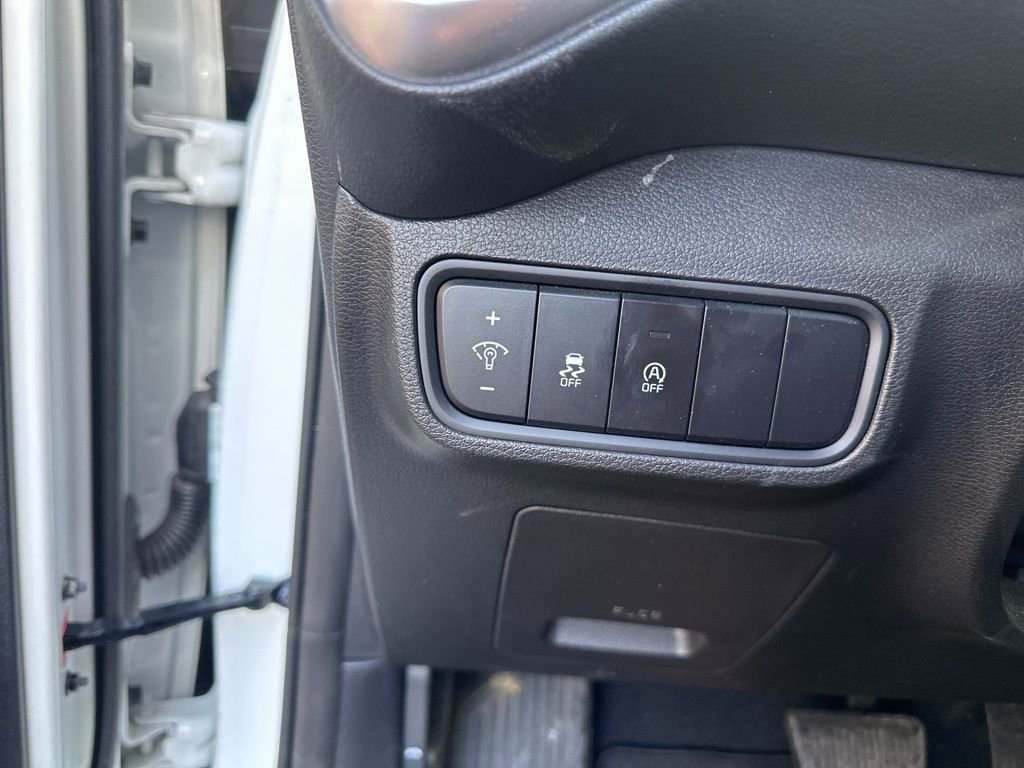 Used 2023 Kia Soul LX w/ LX Technology Package image 14