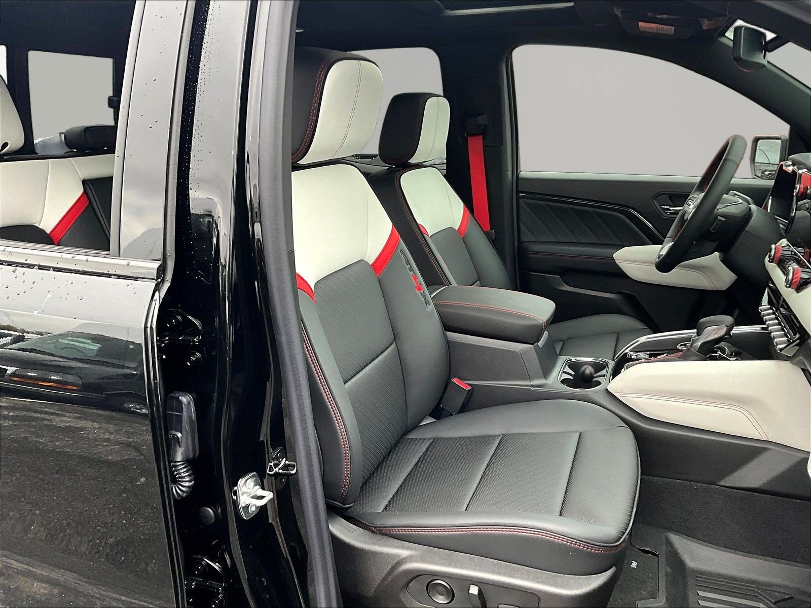 New 2026 GMC Canyon AT4X w/ LPO, Black Badging Package AWD/4WD image 19