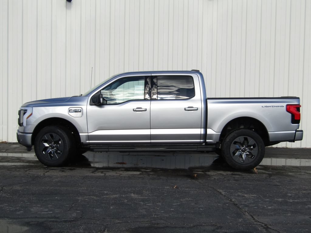 New 2025 Ford F150 Lightning Flash AWD/4WD image 11