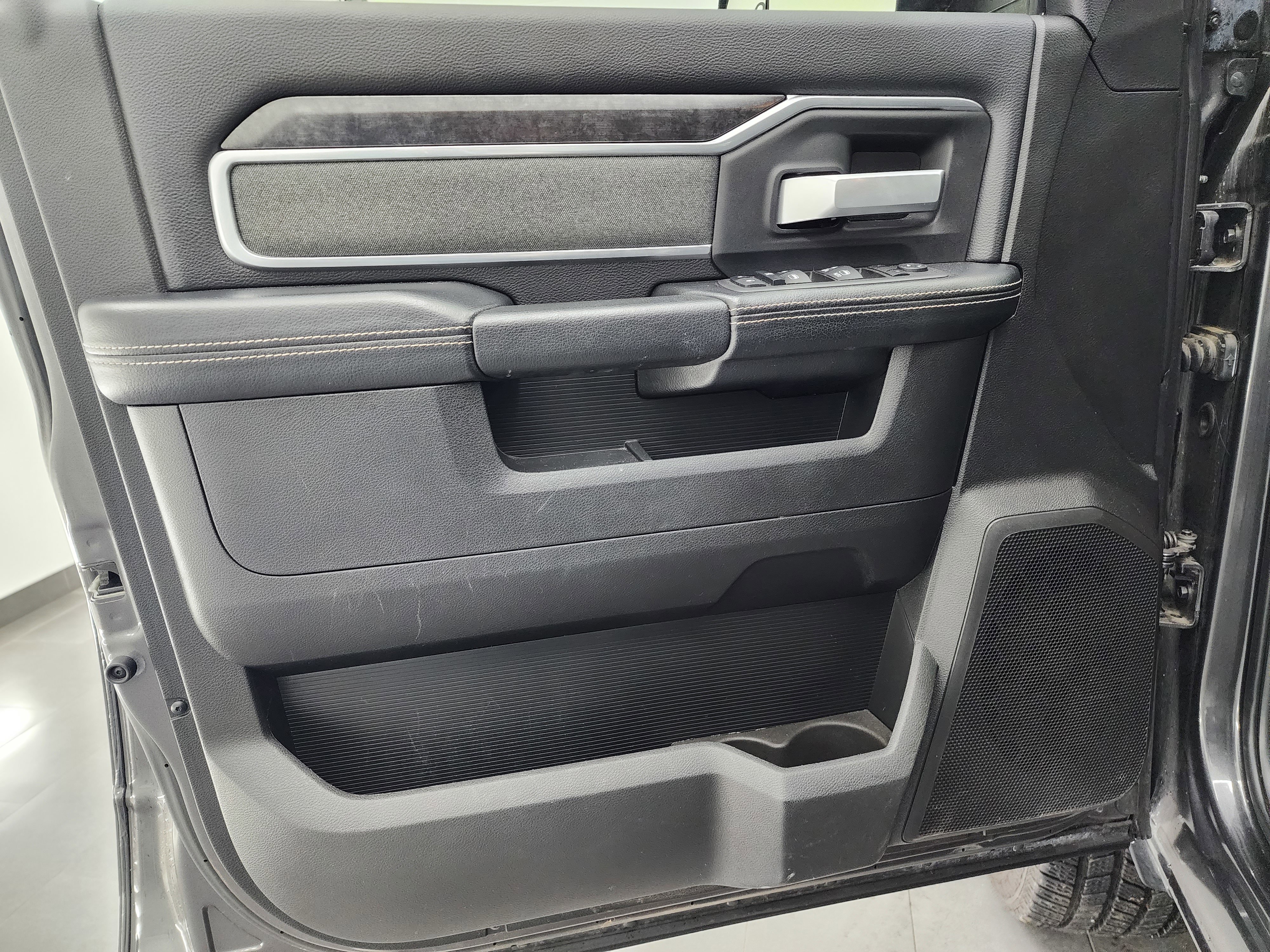 Used 2022 RAM 2500 Big Horn w/ Night Edition image 39