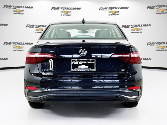 Used 2024 Volkswagen Jetta SE image 6