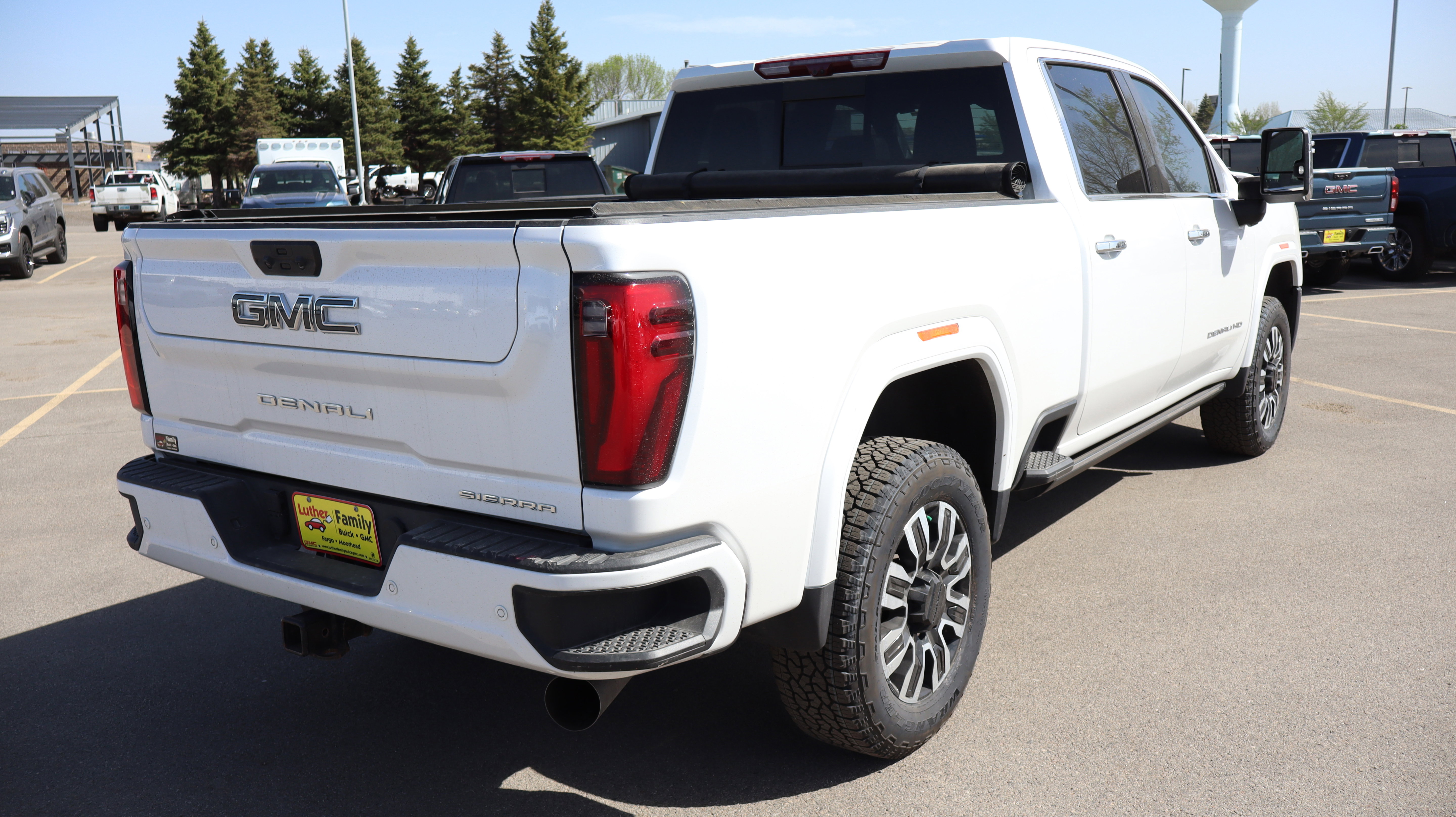 Certified 2024 GMC Sierra 3500 Denali Ultimate AWD/4WD image 7