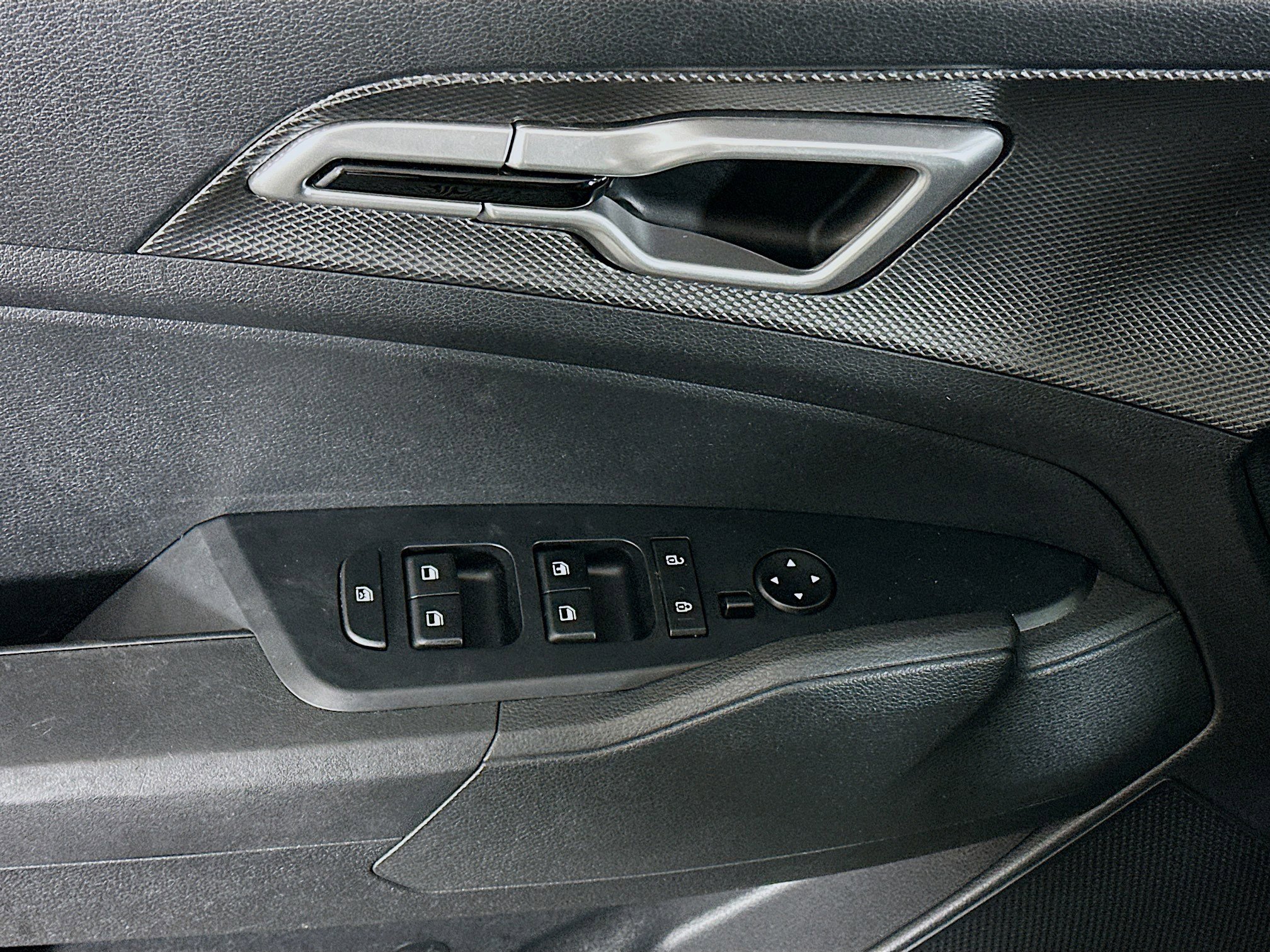 Used 2024 Kia Sportage LX image 15