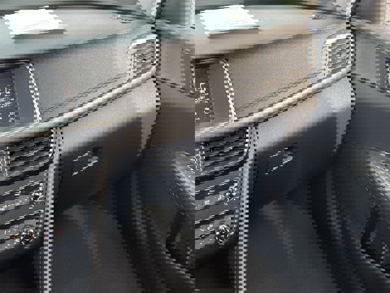 Used 2018 Kia Optima LX image 15