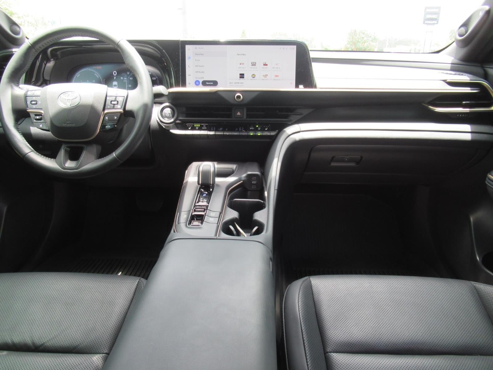 Used 2023 Toyota Crown AWD/4WD image 12