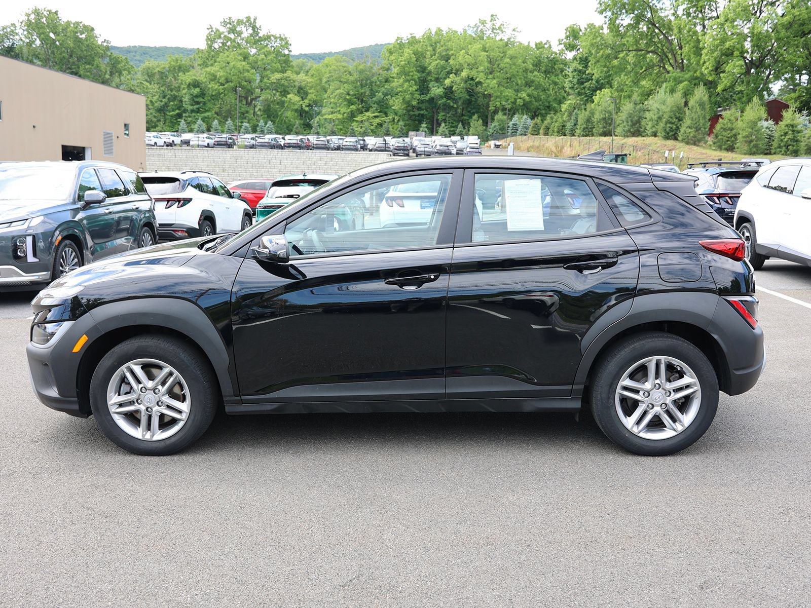 Certified 2023 Hyundai Kona SE w/ Cargo Package AWD/4WD image 4