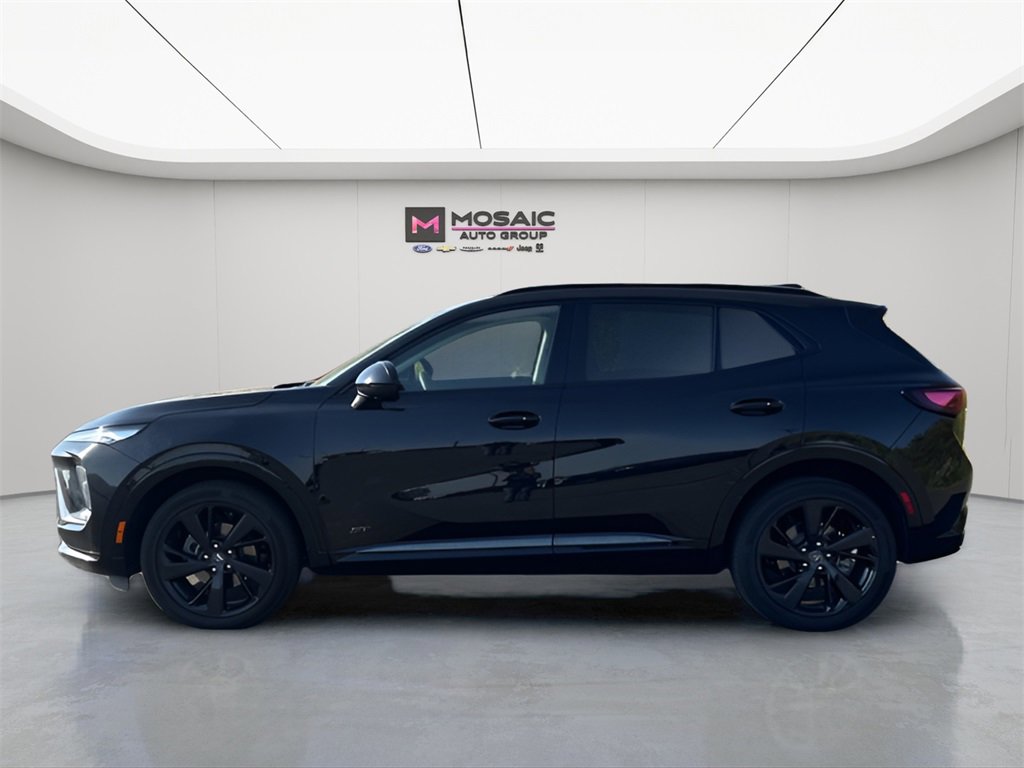 Used 2024 Buick Envision Sport Touring image 4