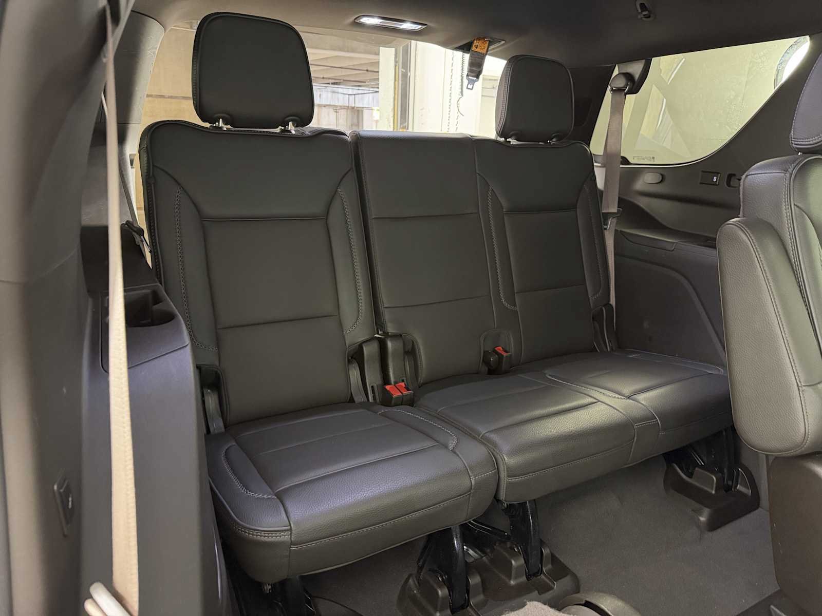 Used 2023 GMC Yukon Denali AWD/4WD image 13