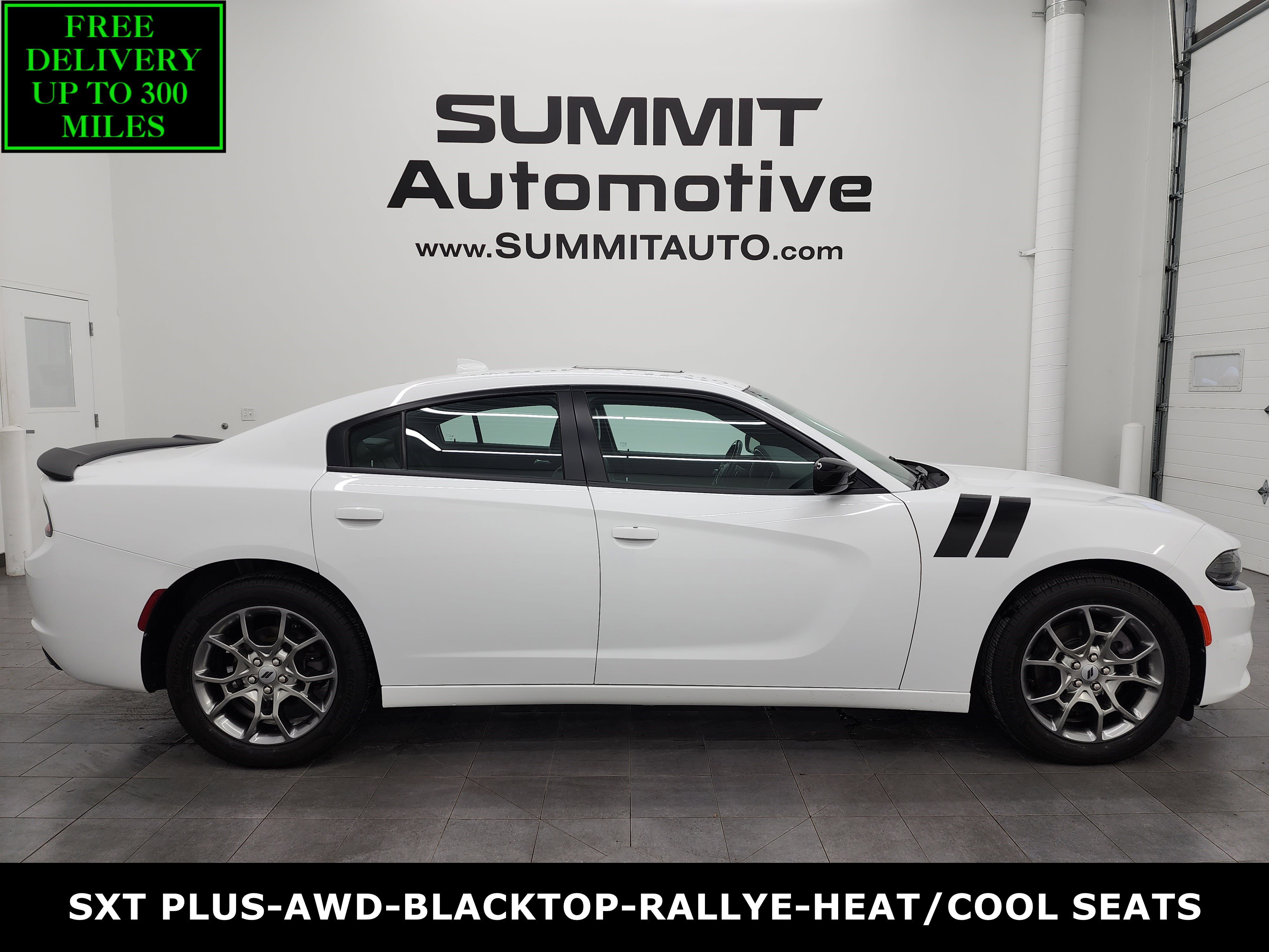 Used 2017 Dodge Charger SXT w/ AWD Plus Group image 1
