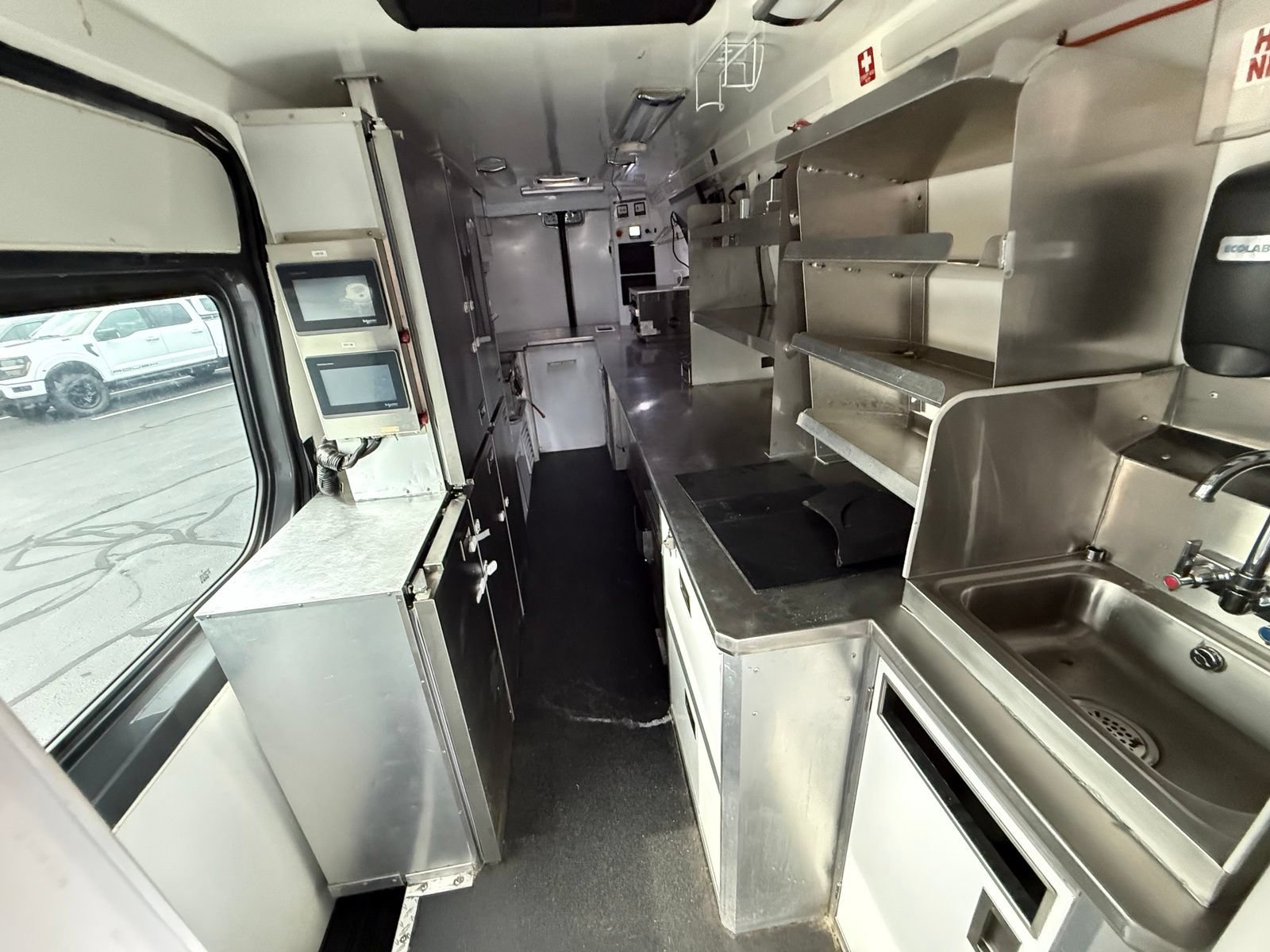 Used 2021 Mercedes-Benz Sprinter 4500 image 20