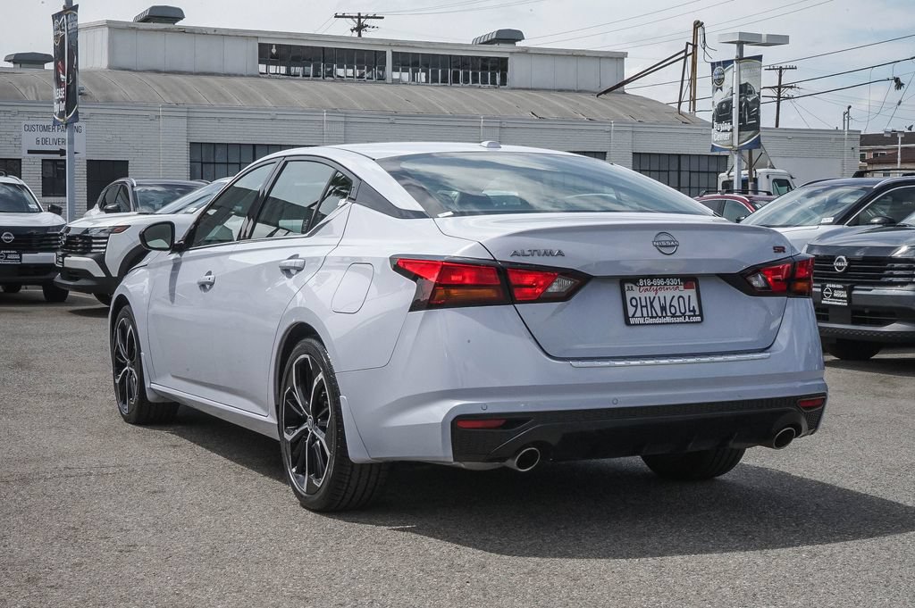 Certified 2023 Nissan Altima 2.5 SR FWD image 6