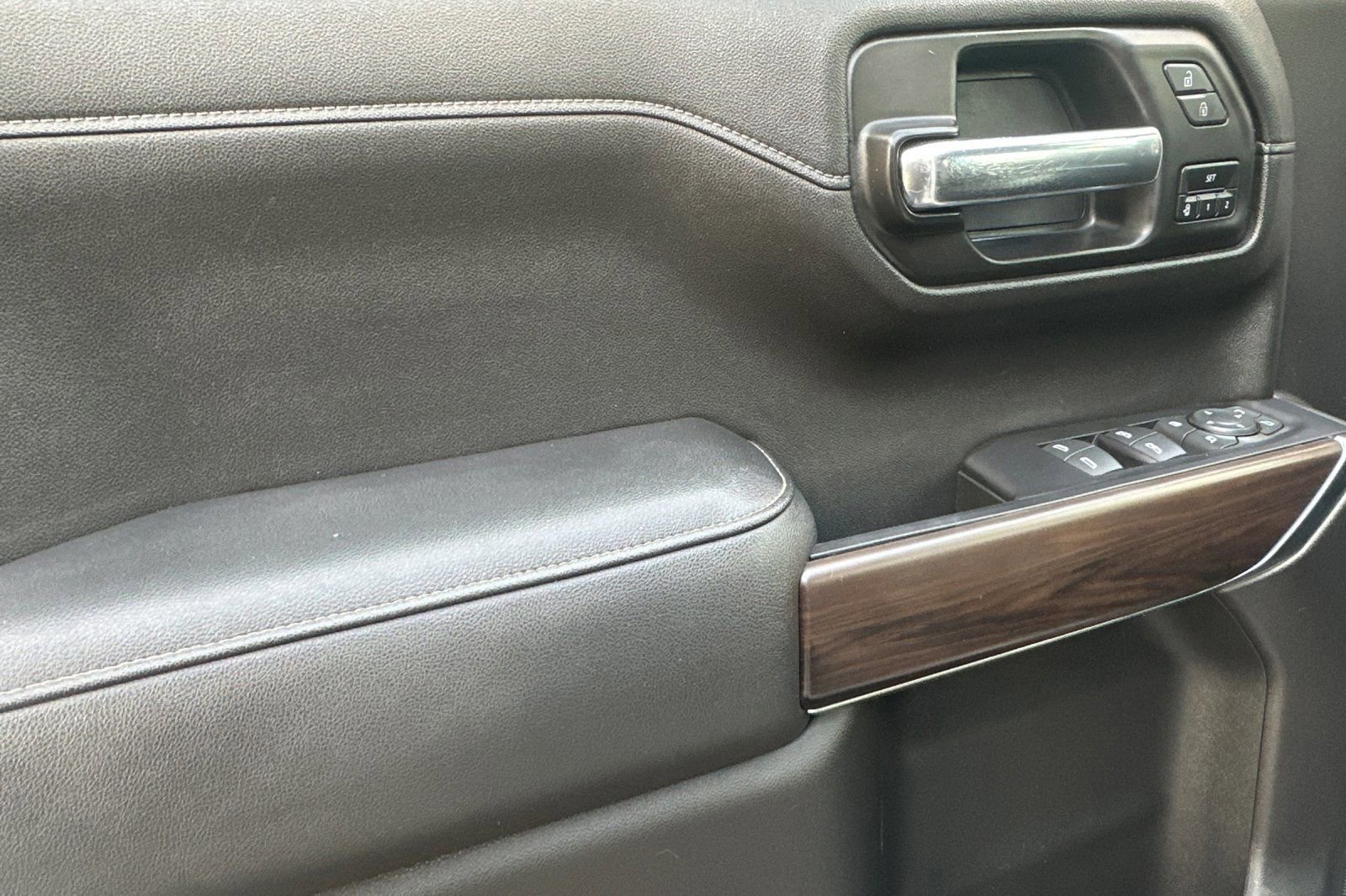 Used 2021 GMC Sierra 1500 SLT w/ SLT Premium Package image 11