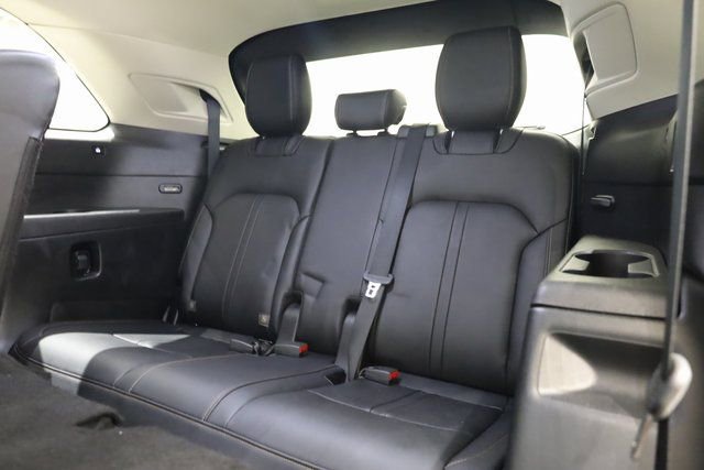 Used 2024 MAZDA CX-90 3.3 Turbo w/ Preferred Package image 32