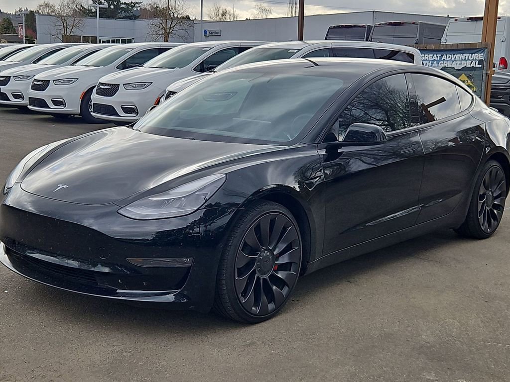 Used 2021 Tesla Model 3 Performance image 3