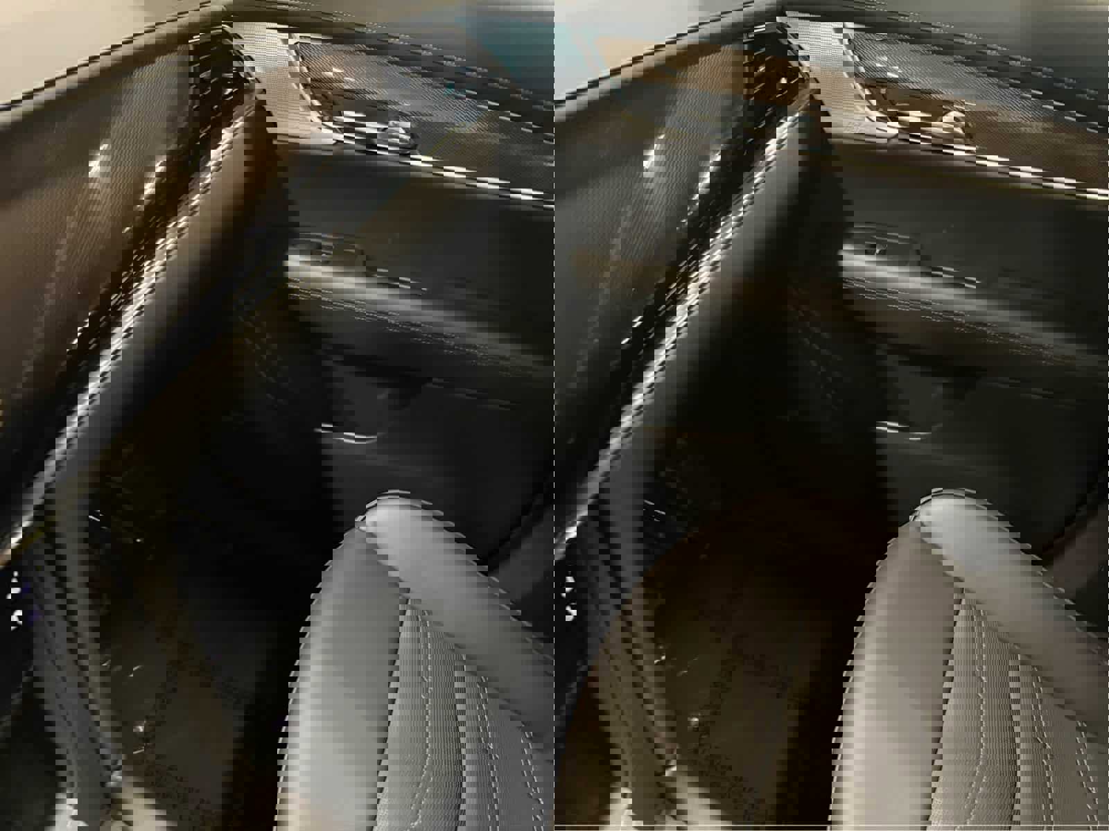 Used 2024 Cadillac XT6 Premium Luxury w/ Platinum Package image 16