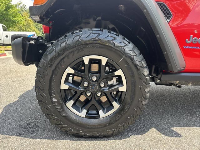 Certified 2025 Jeep Wrangler Unlimited Rubicon 4xe w/ Convenience Group AWD/4WD image 11