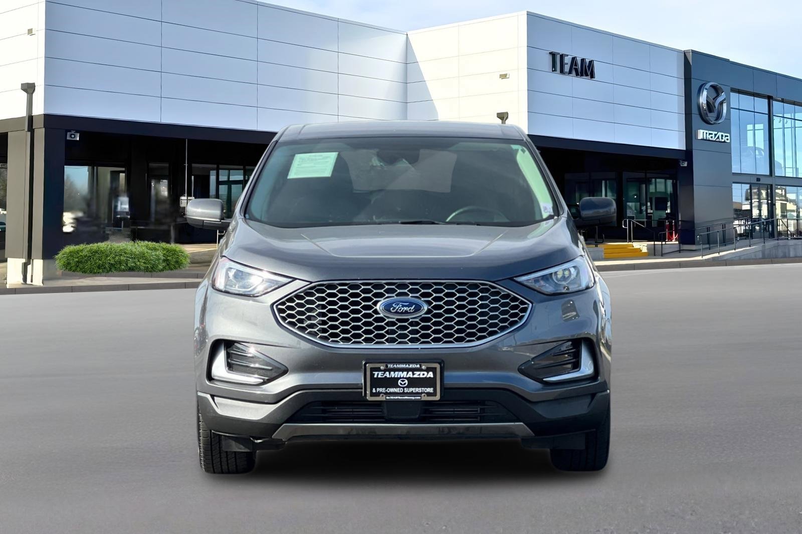 Used 2024 Ford Edge SEL image 6
