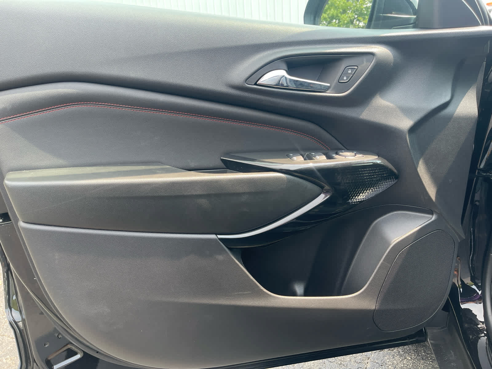 New 2026 Chevrolet Trax RS w/ Driver Confidence Package FWD image 9