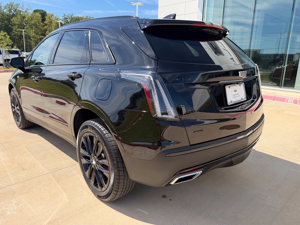 New 2026 Cadillac XT5 Sportv w/ LPO, Onyx Lite Package AWD/4WD image 3